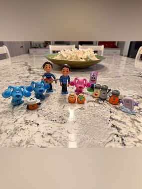 Blues Clues Toy Figure Lot of 13